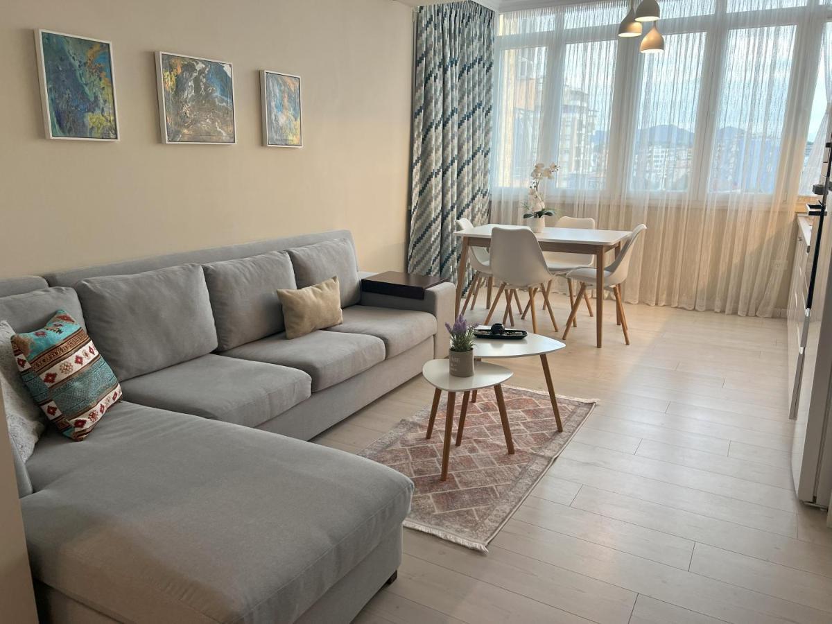 Grand New Bazaar Apartment Tirana Kültér fotó