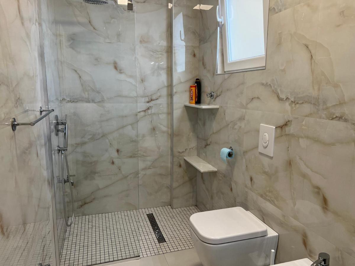 Grand New Bazaar Apartment Tirana Kültér fotó