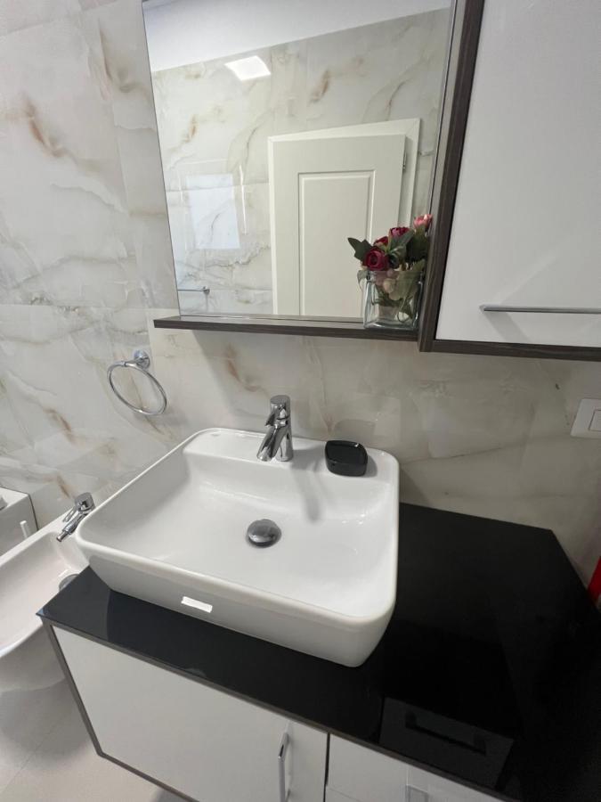 Grand New Bazaar Apartment Tirana Kültér fotó